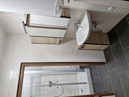 Bad mit Dusche Bad mit Dusche