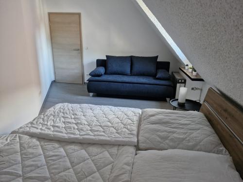Schlafzimmer mit Schlafcouch Schlafzimmer mit Schlafcouch